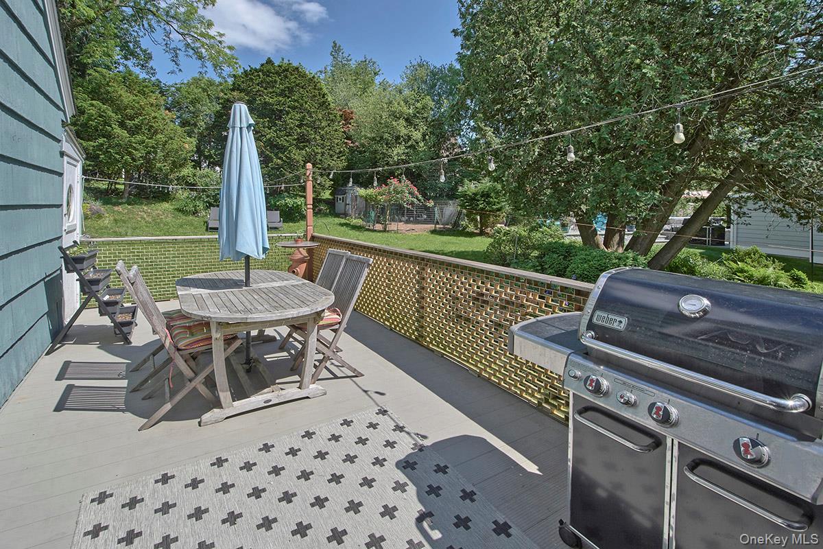 1015 Shore Acres Drive