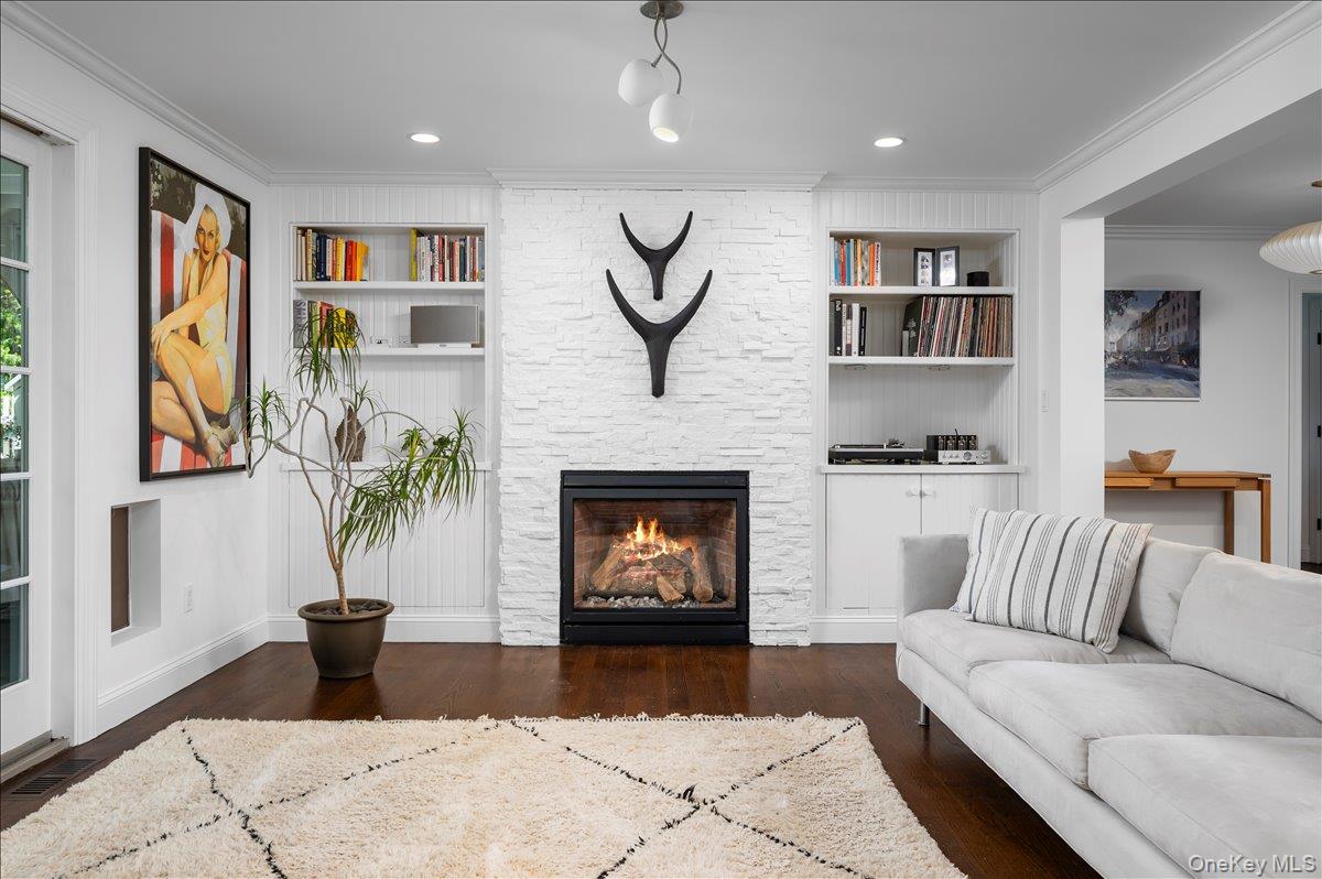 80 Maple Avenue