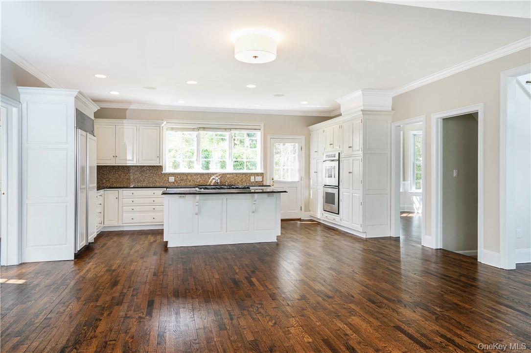 66 Apawamis Avenue