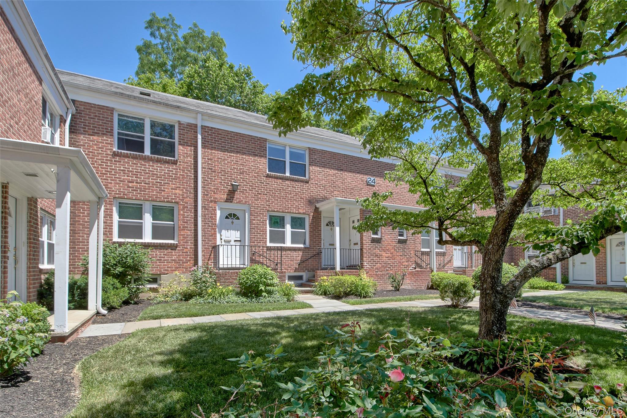 24 Wappanocca Avenue Unit: J