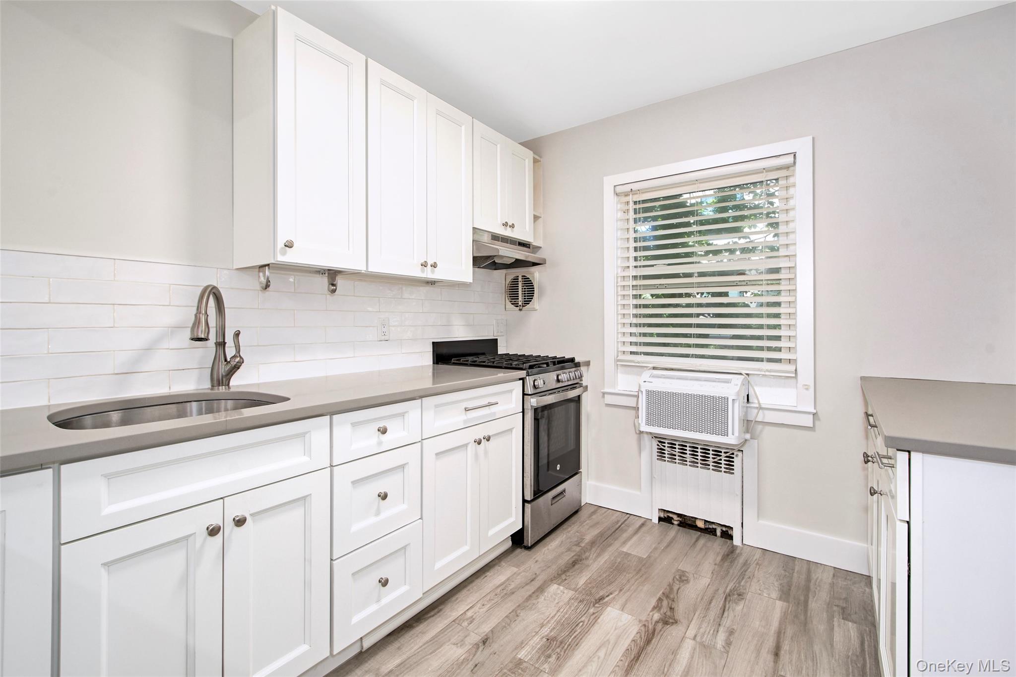 24 Wappanocca Avenue Unit: J