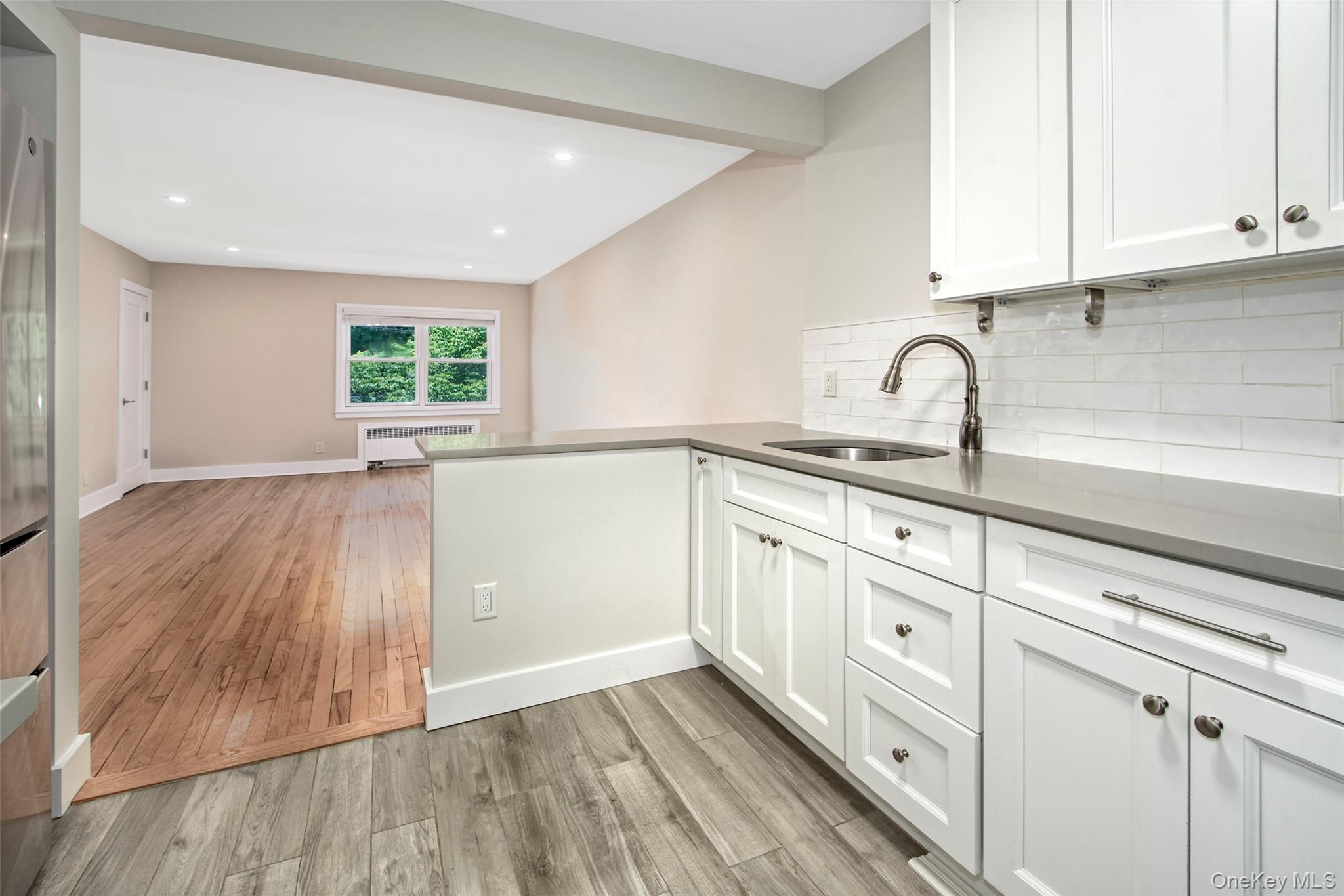24 Wappanocca Avenue Unit: J