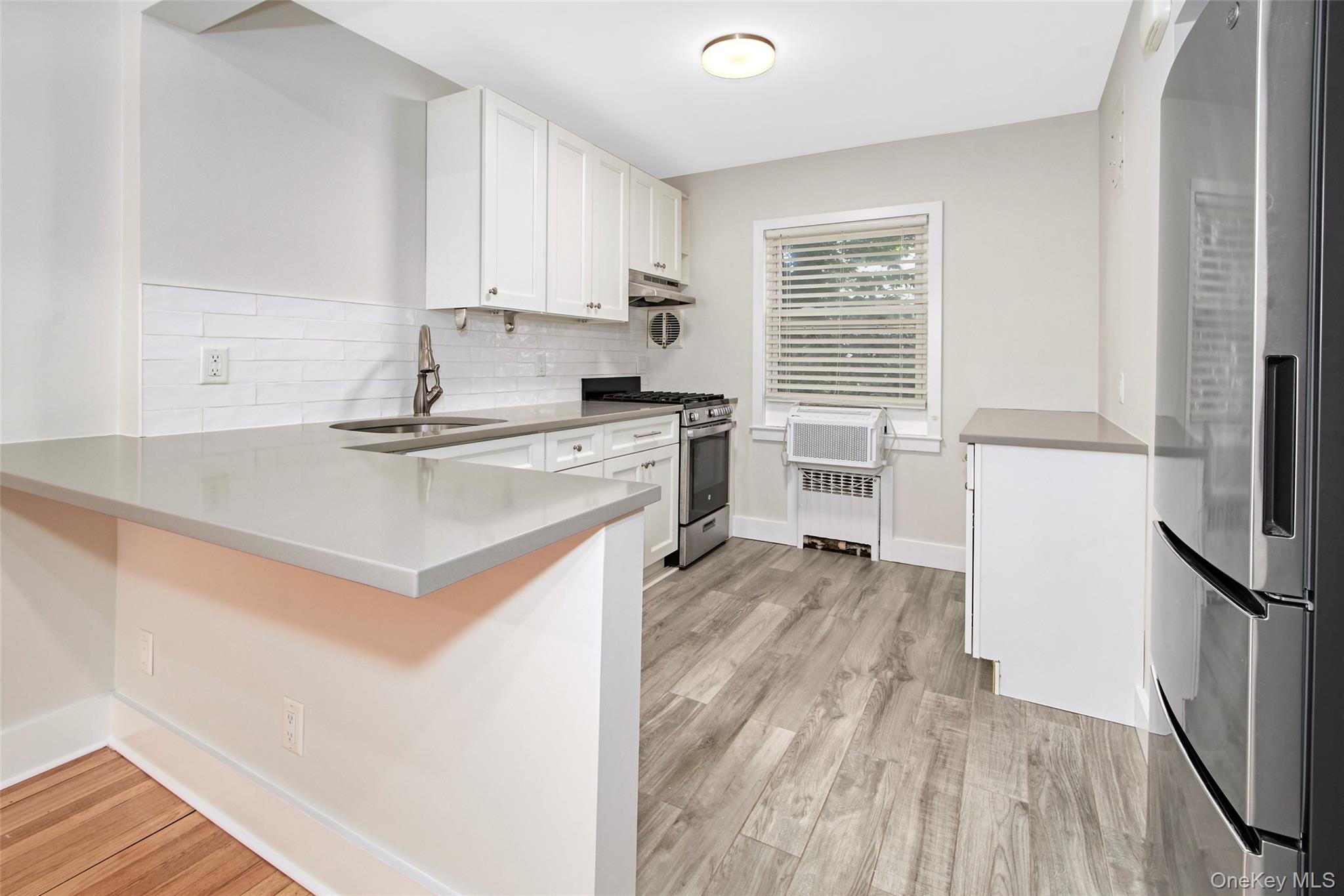 24 Wappanocca Avenue Unit: J