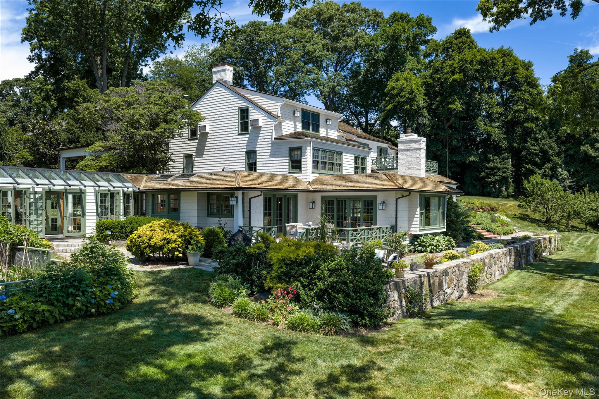 87 Hix Avenue