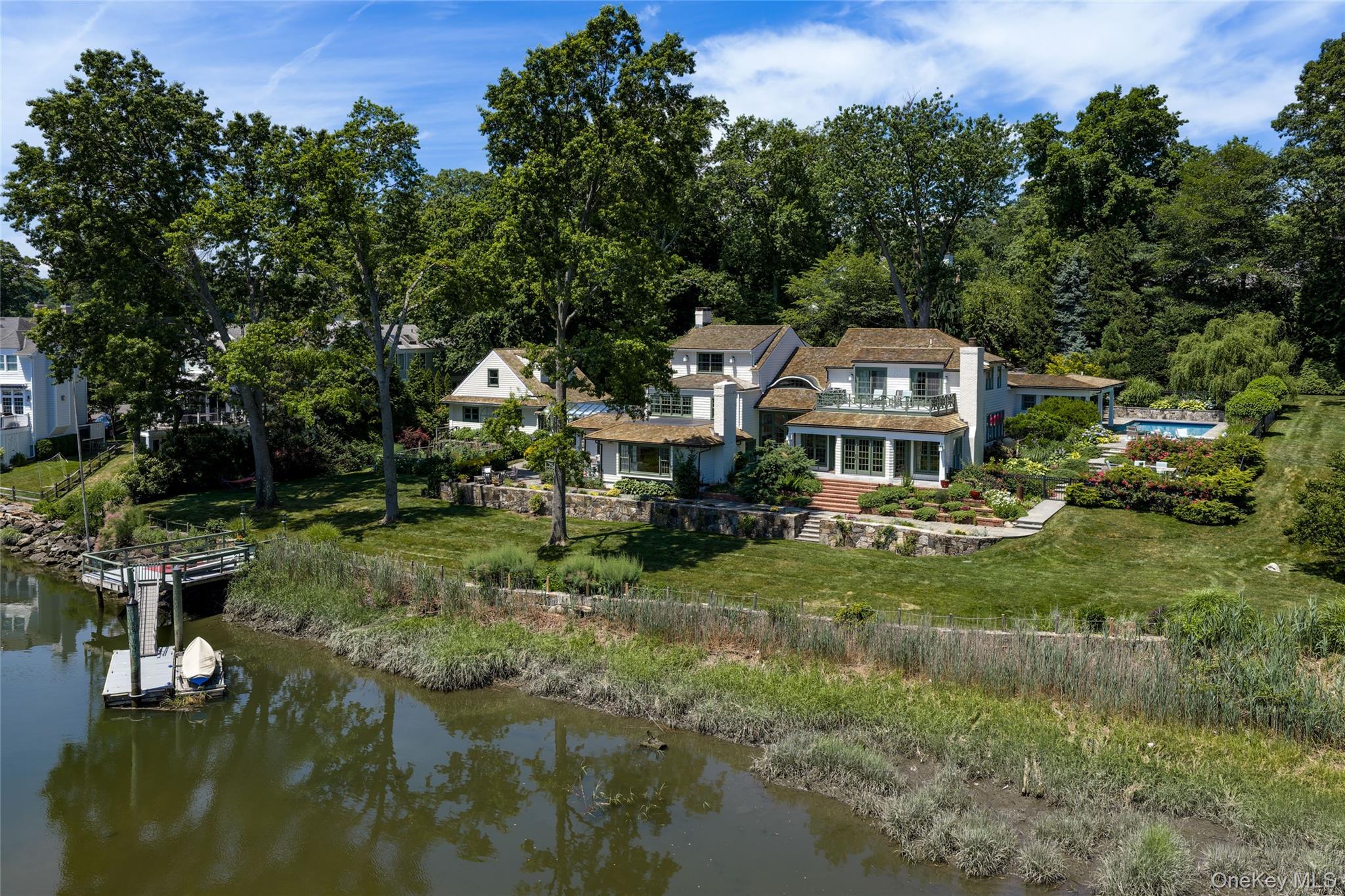 87 Hix Avenue