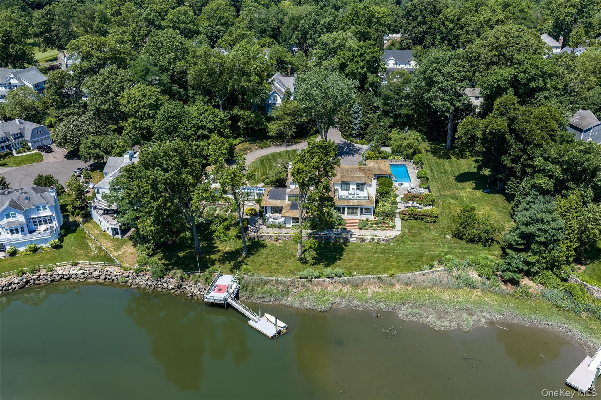 87 Hix Avenue