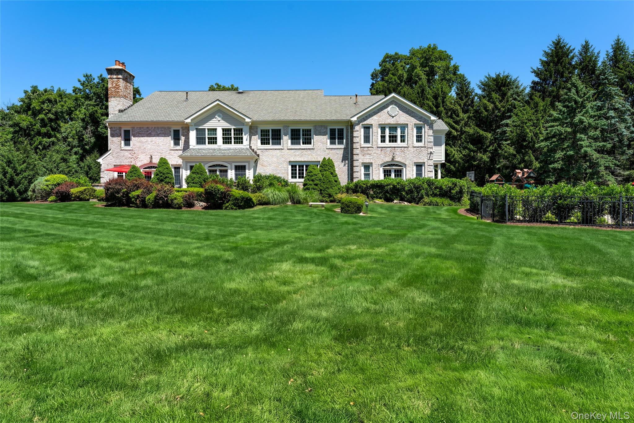 12 Magnolia Drive