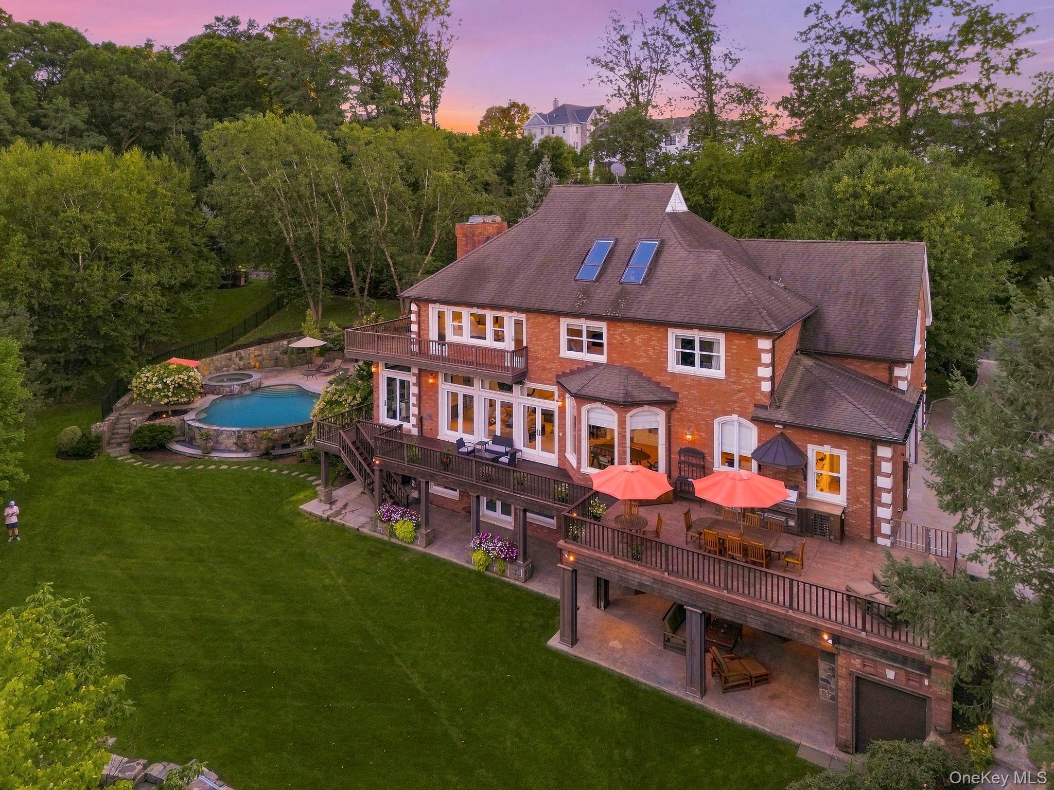 54 Forest Lake Drive