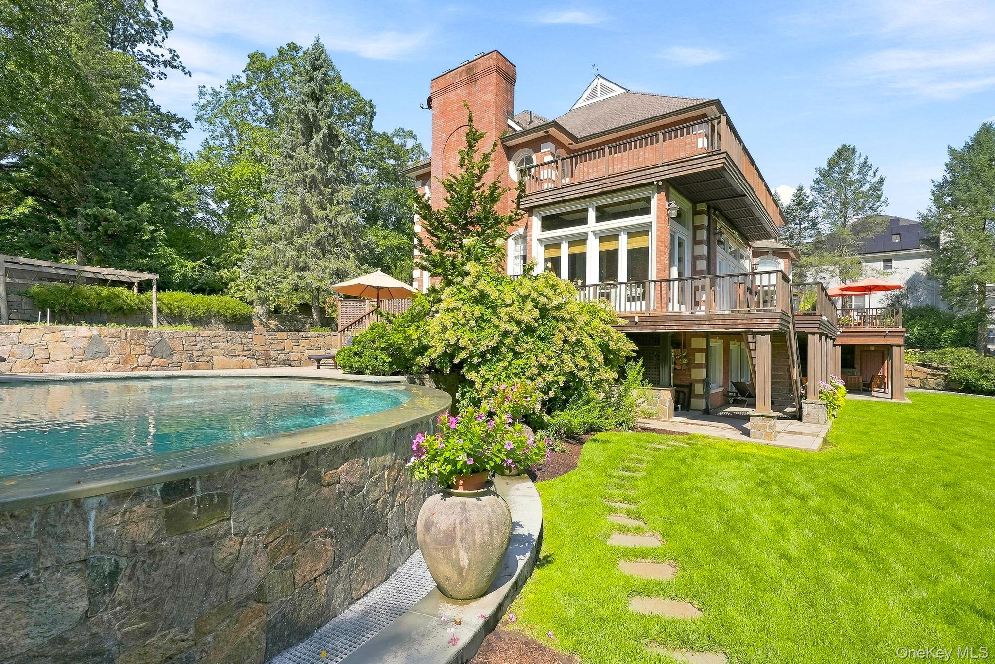 54 Forest Lake Drive