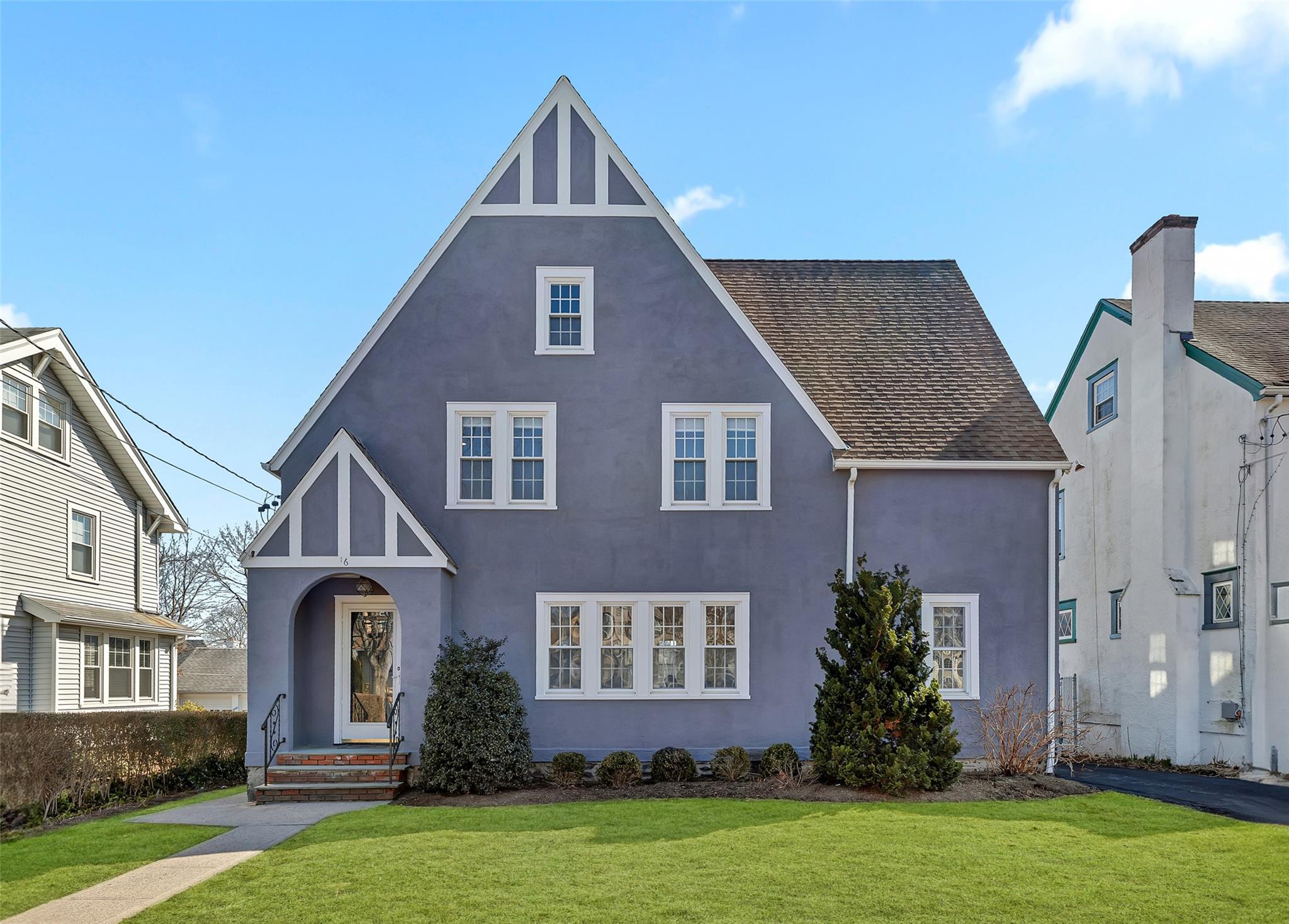 16 Halstead Avenue