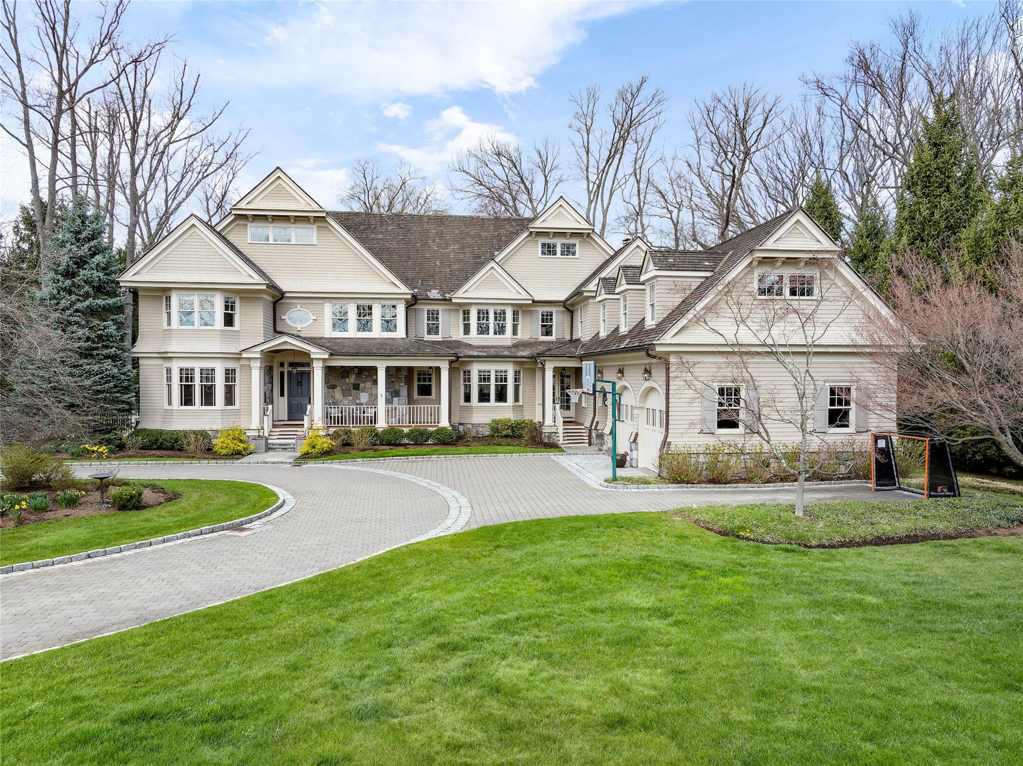 2 Parsonage Point Place