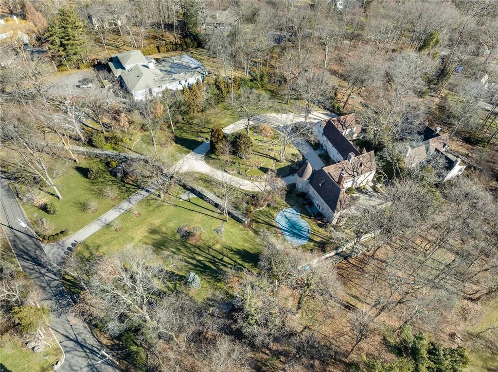 15 Archer Road