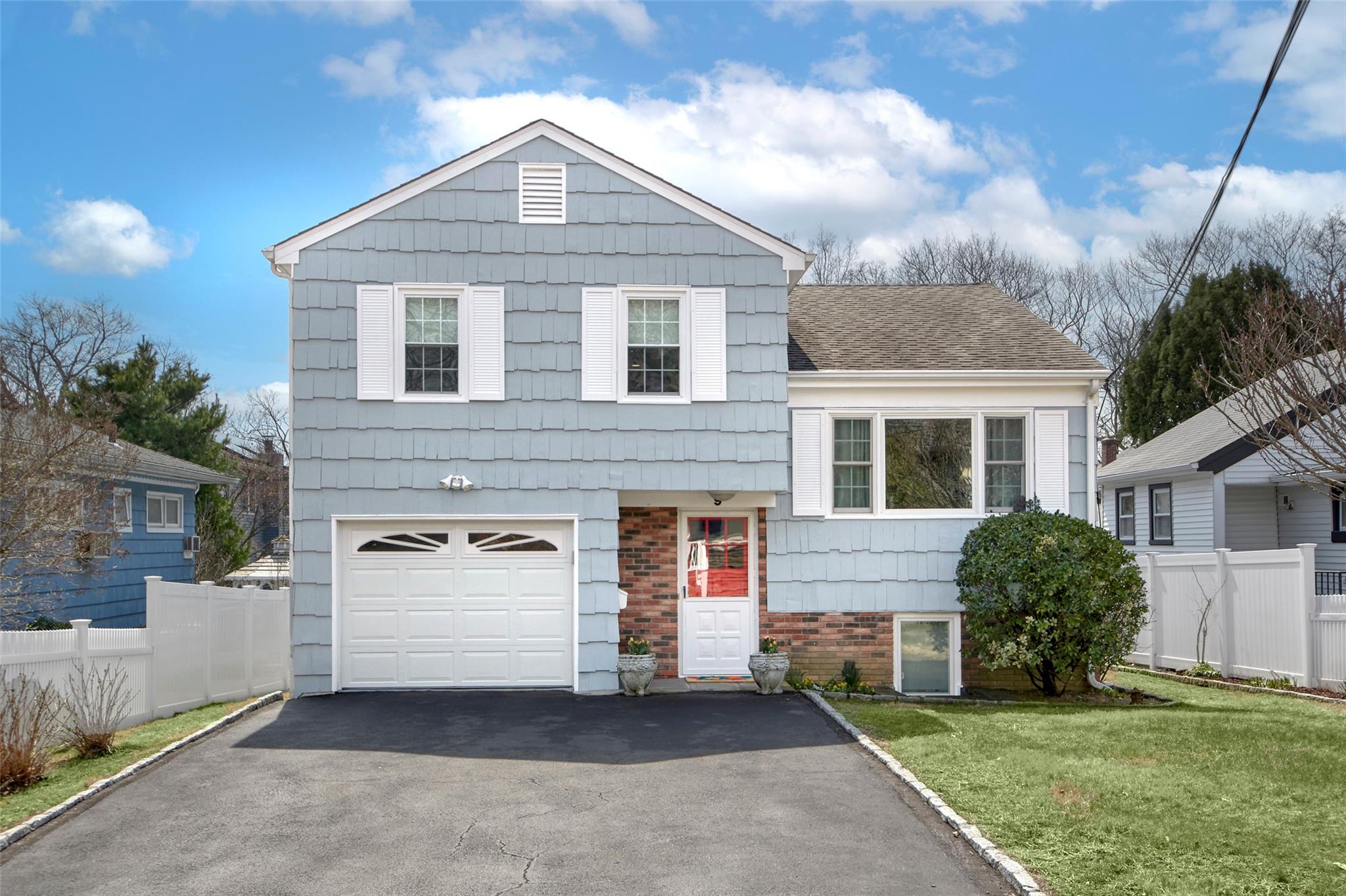 9 Bulkley Manor
