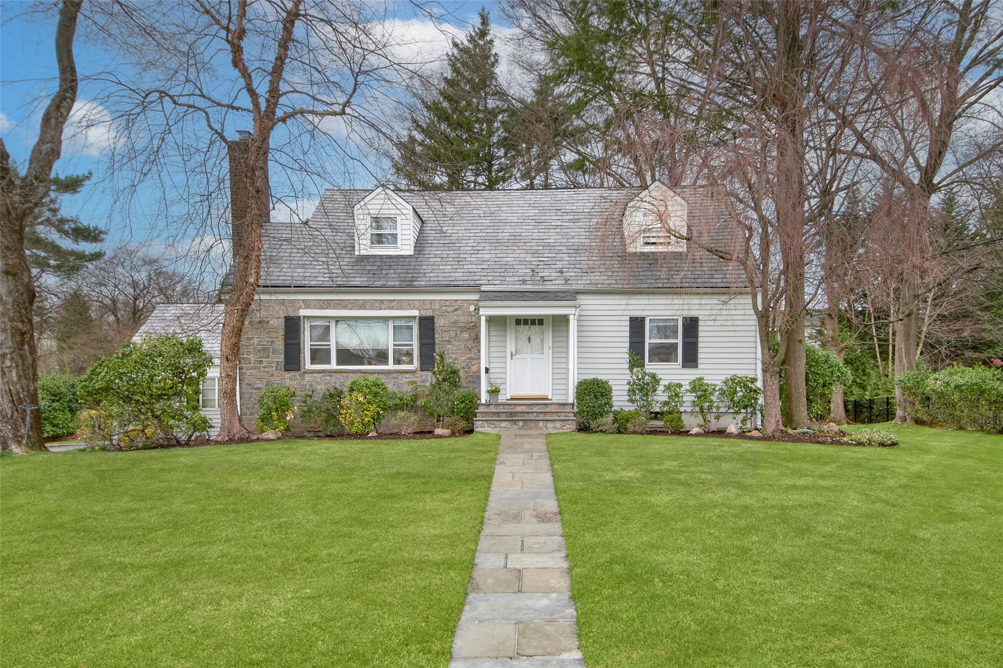 7 Canterbury Road S
