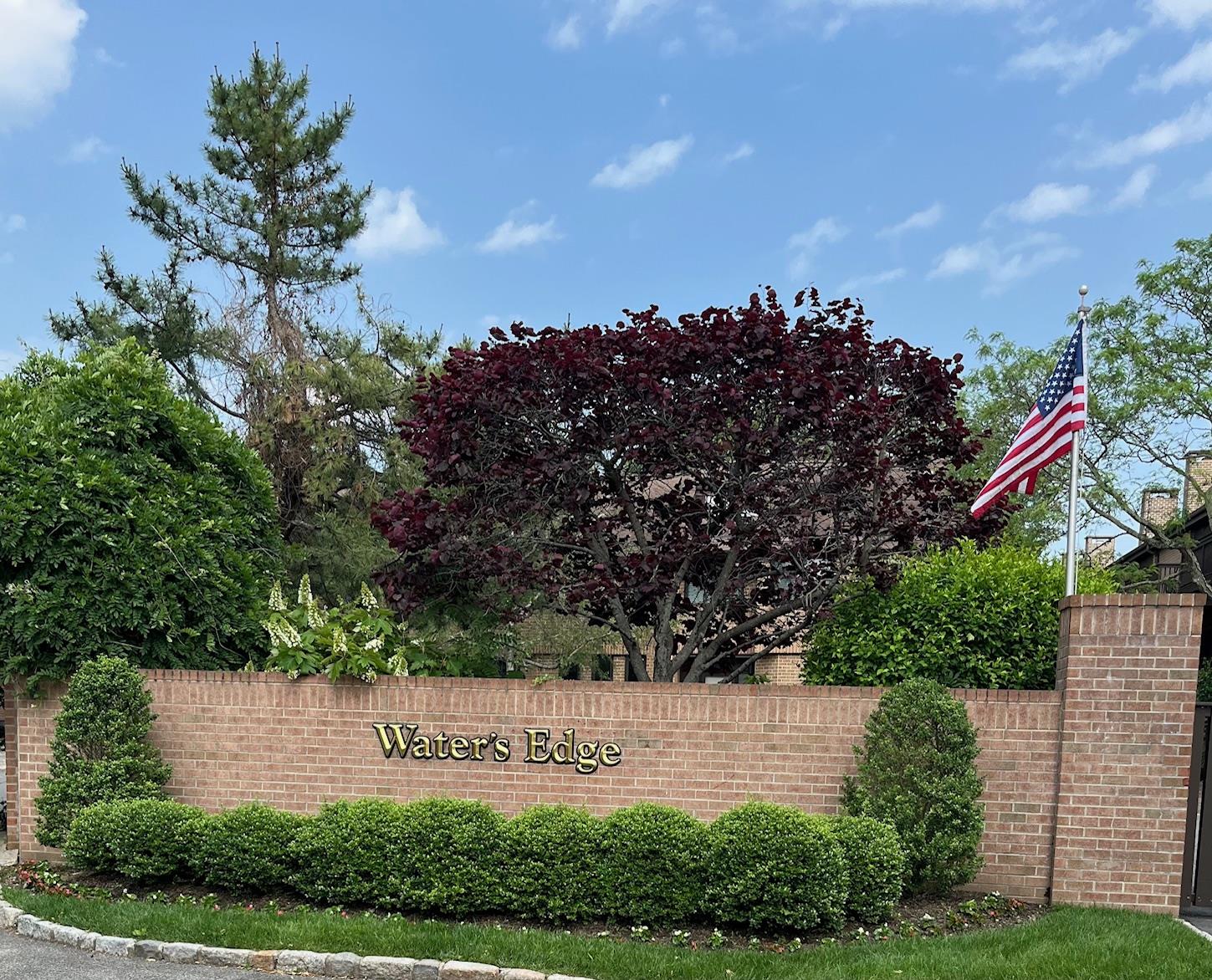55 Waters Edge Unit: 55