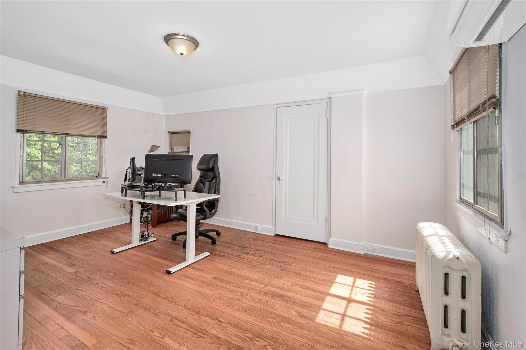 2 Byworth Road