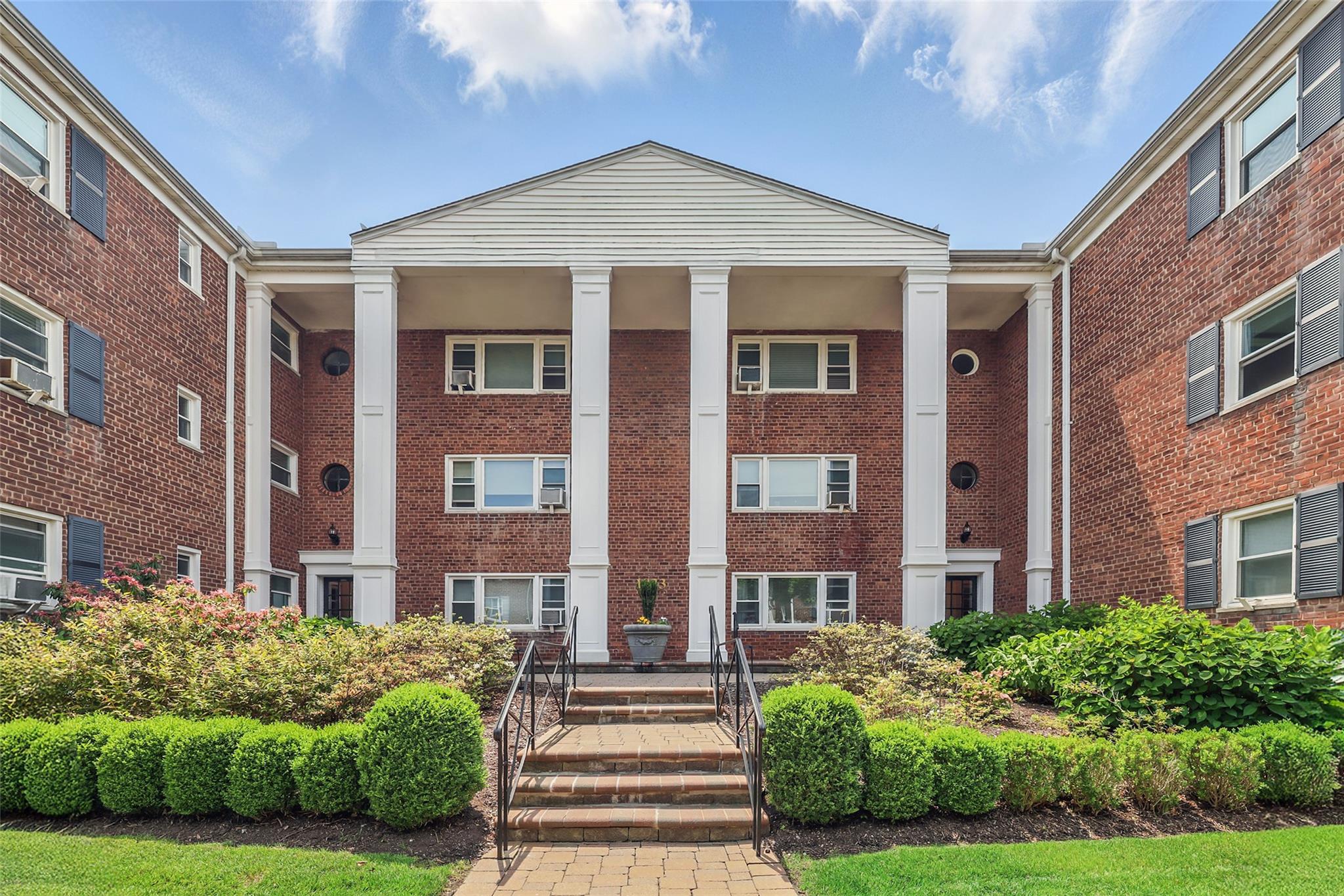 1833 Palmer Avenue Unit: 2C