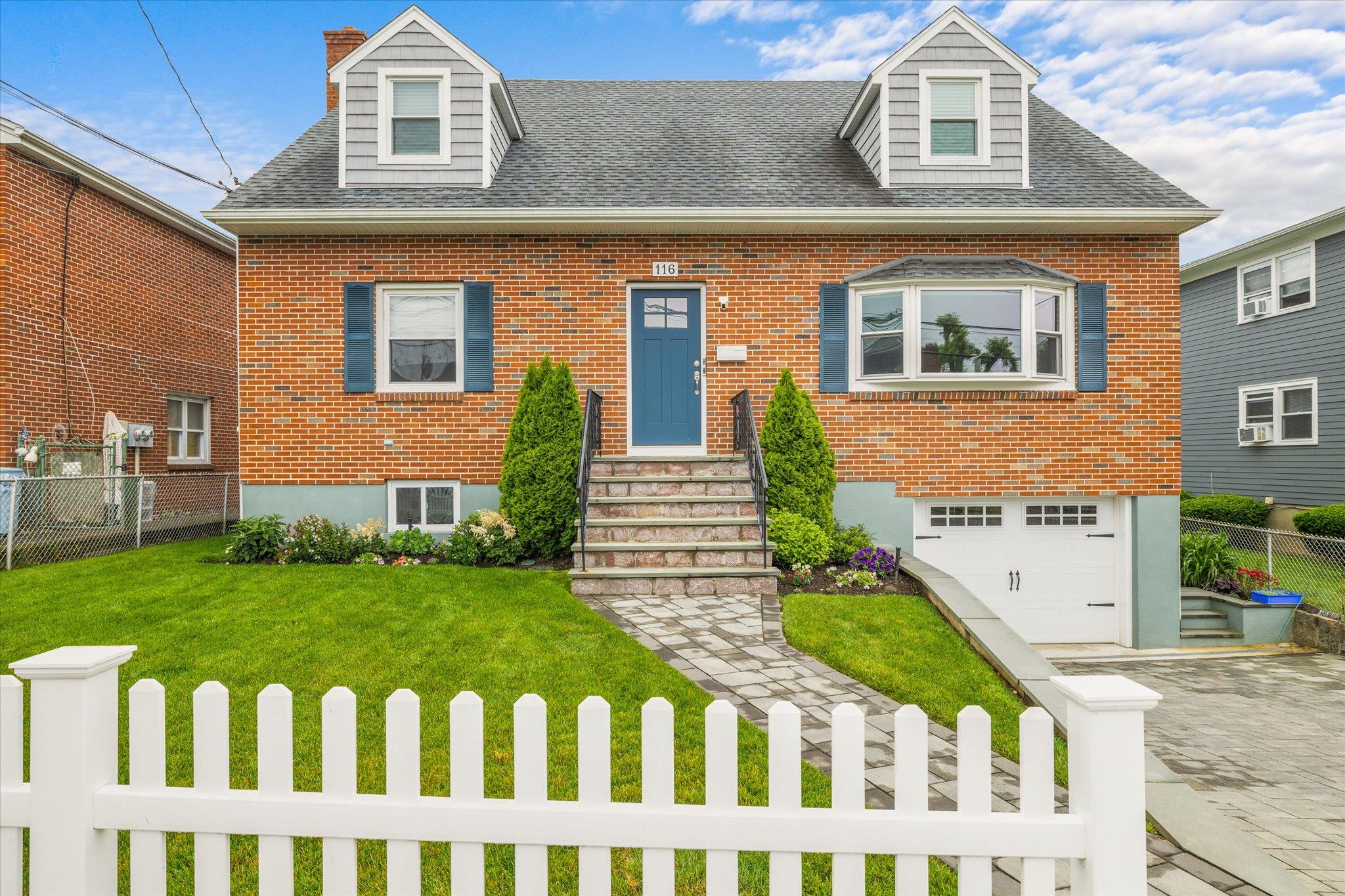 116 Woodside Avenue
