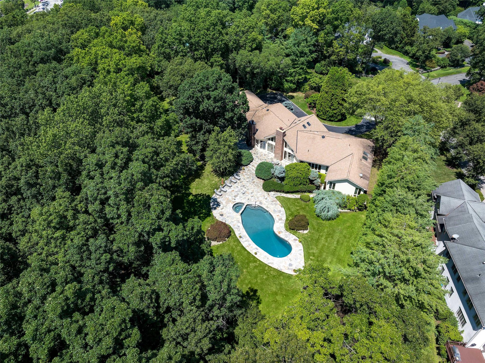 10 Old Woods Drive