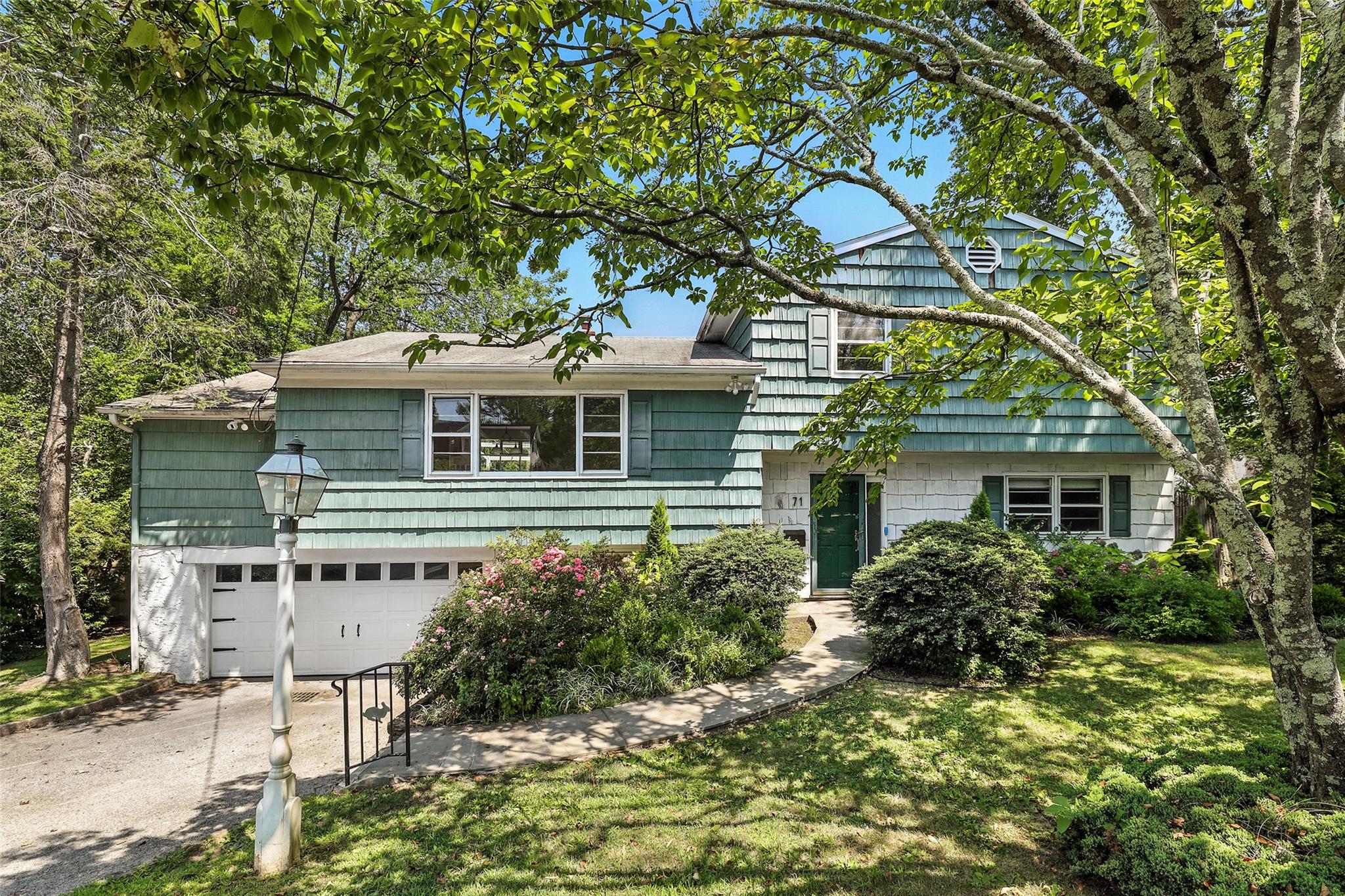 71 Apawamis Avenue