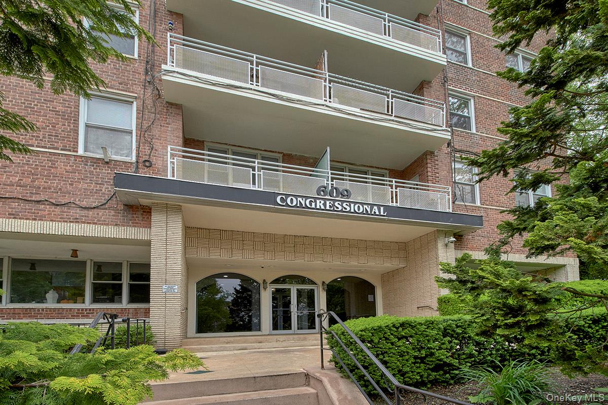 609 Kappock Street Unit: 3F