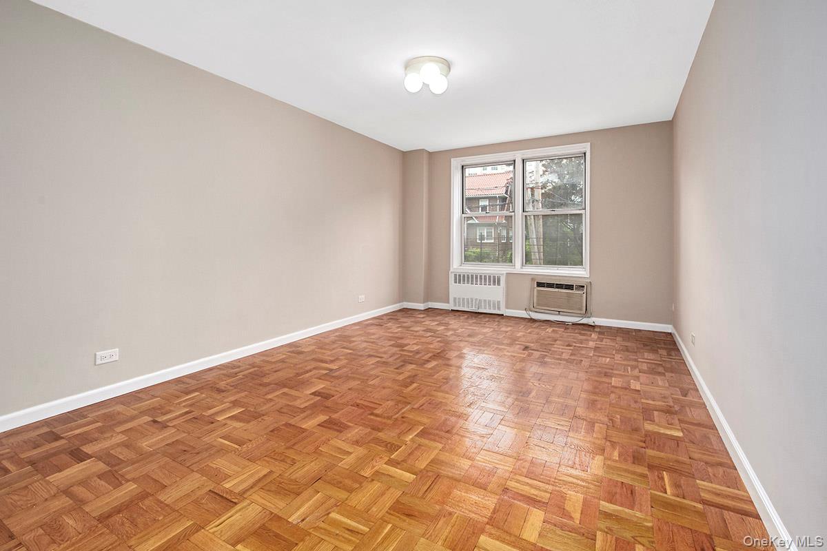 609 Kappock Street Unit: 3F