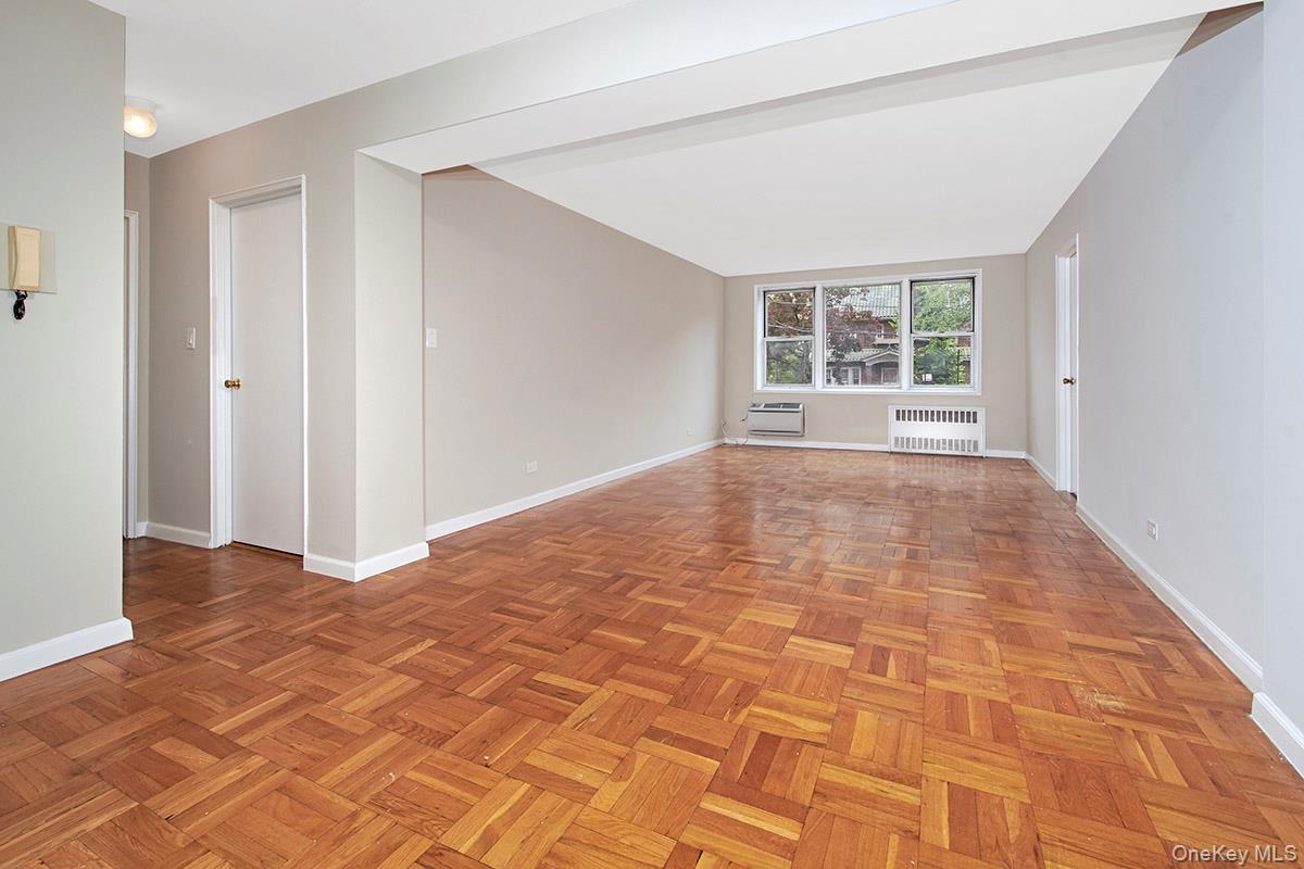 609 Kappock Street Unit: 3F