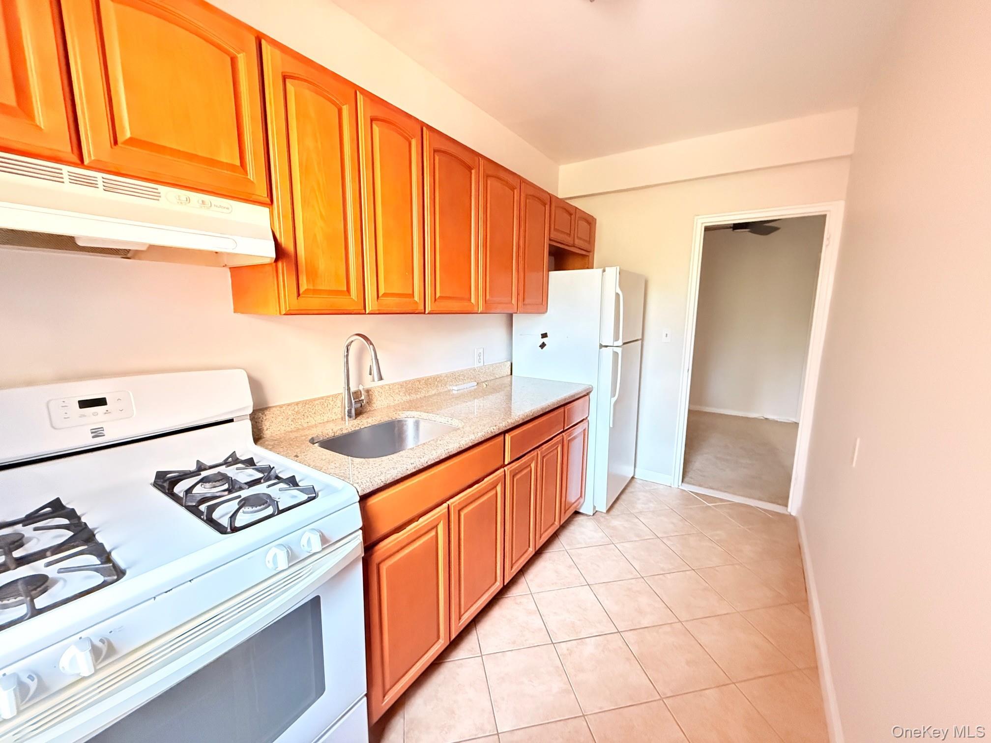 790 Bronx River Road Unit: A37