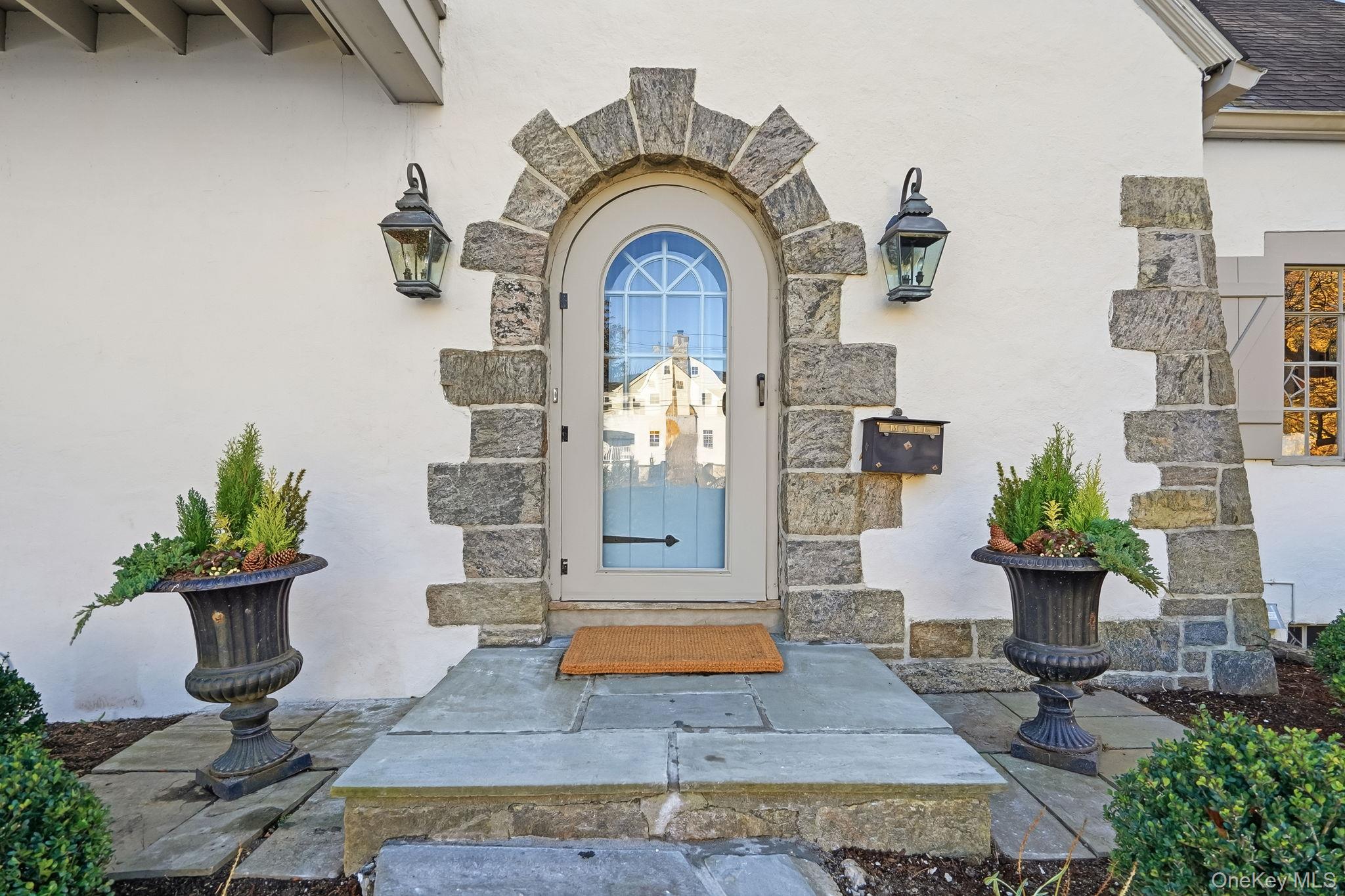 1 Oneida Street