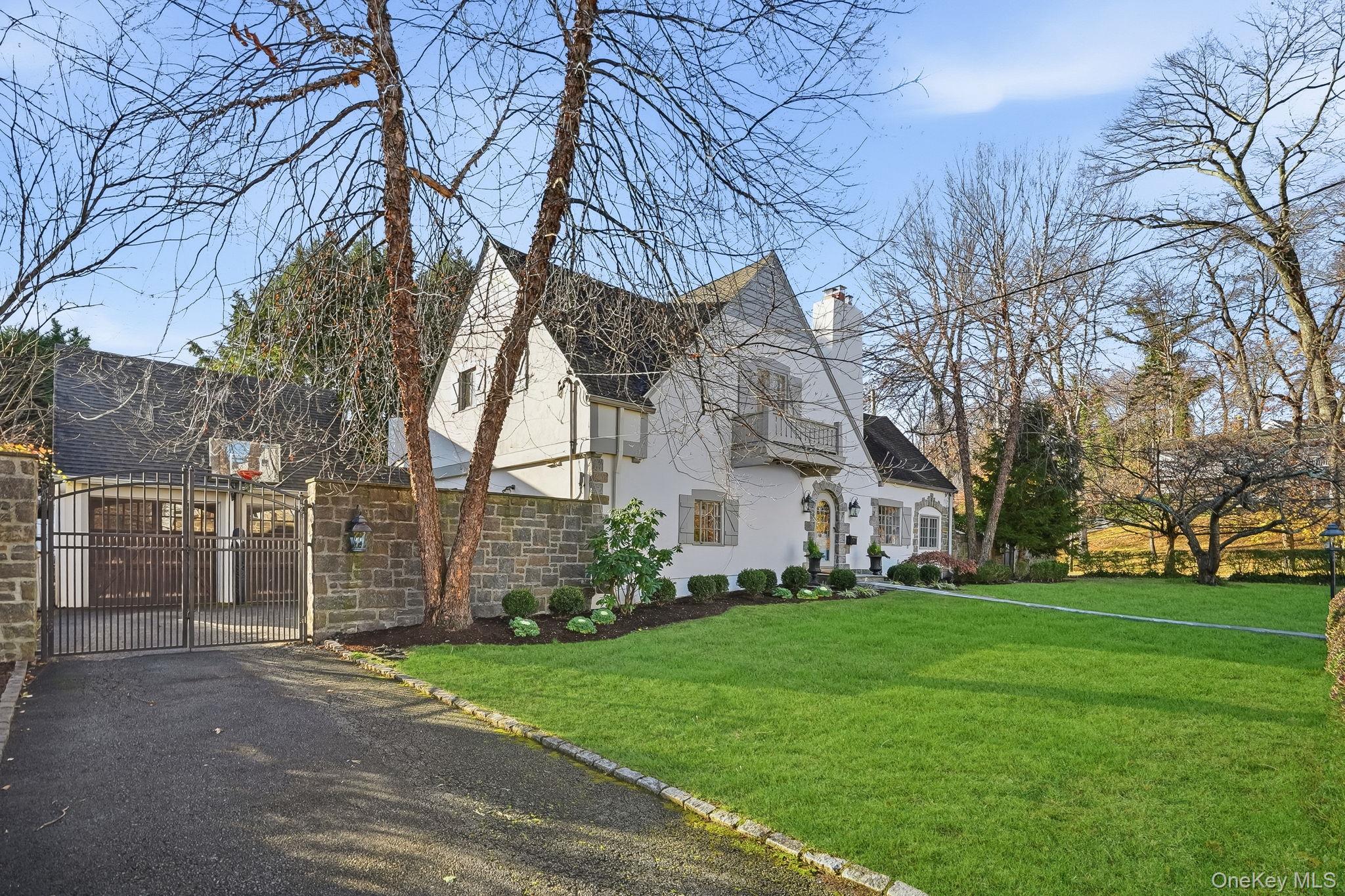 1 Oneida Street