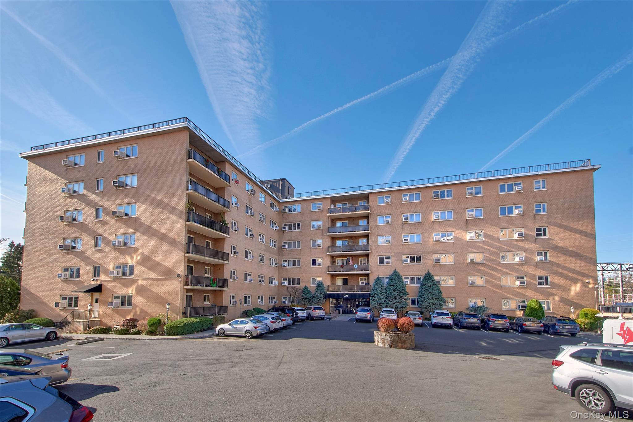 470 Halstead Unit: 4G