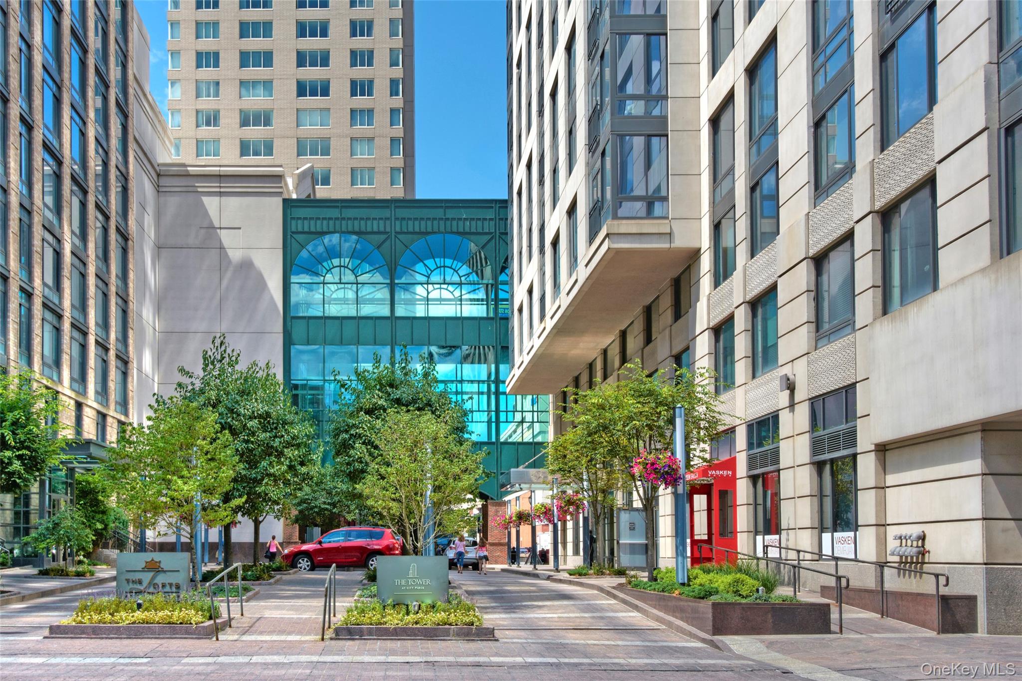 10 City Place Unit: PH4C