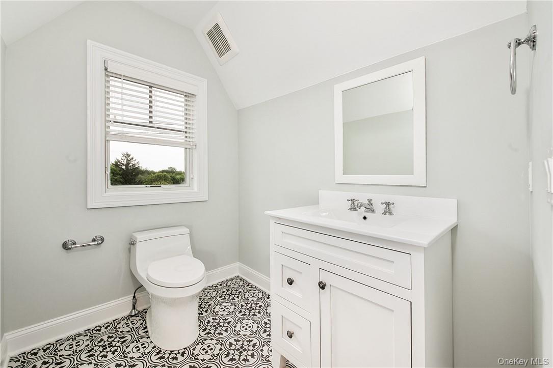 124-B Maple Avenue