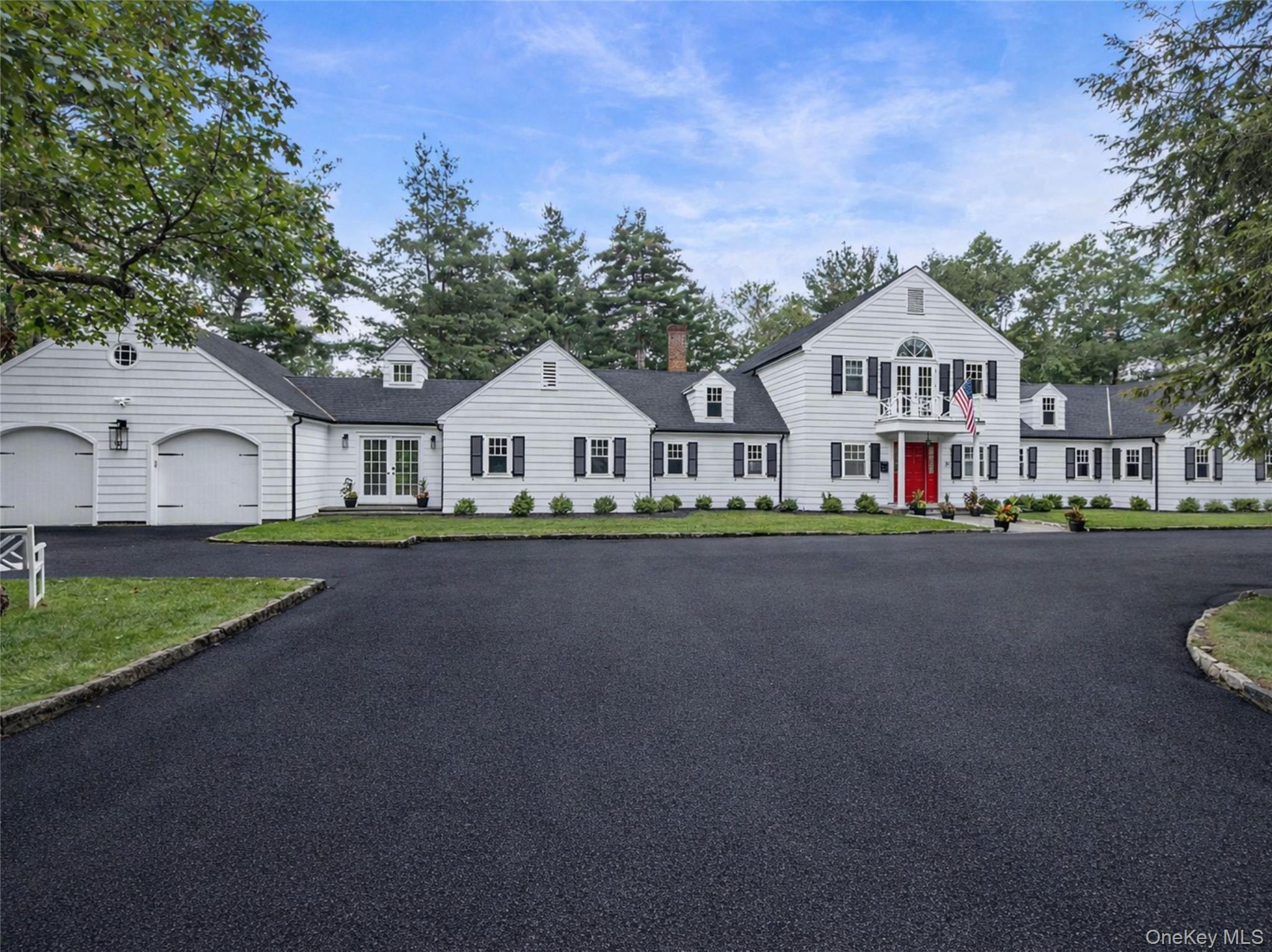 18 Lakeside Drive