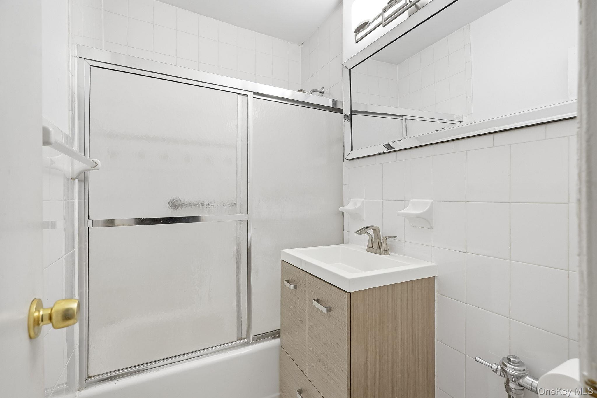 315 King Street Unit: 3C