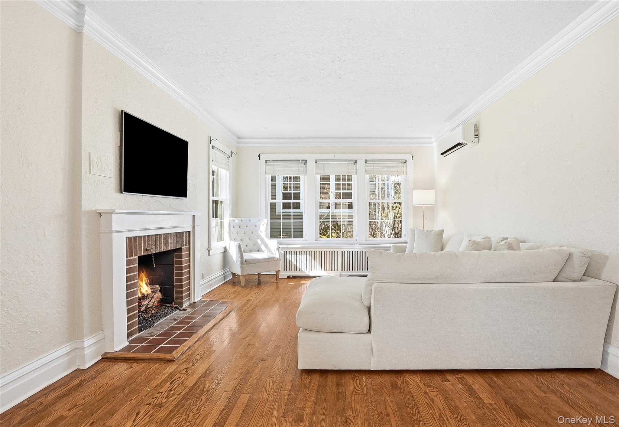 72 Hawley Avenue
