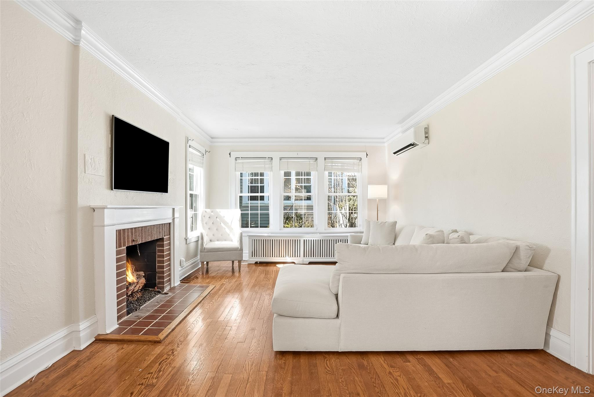72 Hawley Avenue