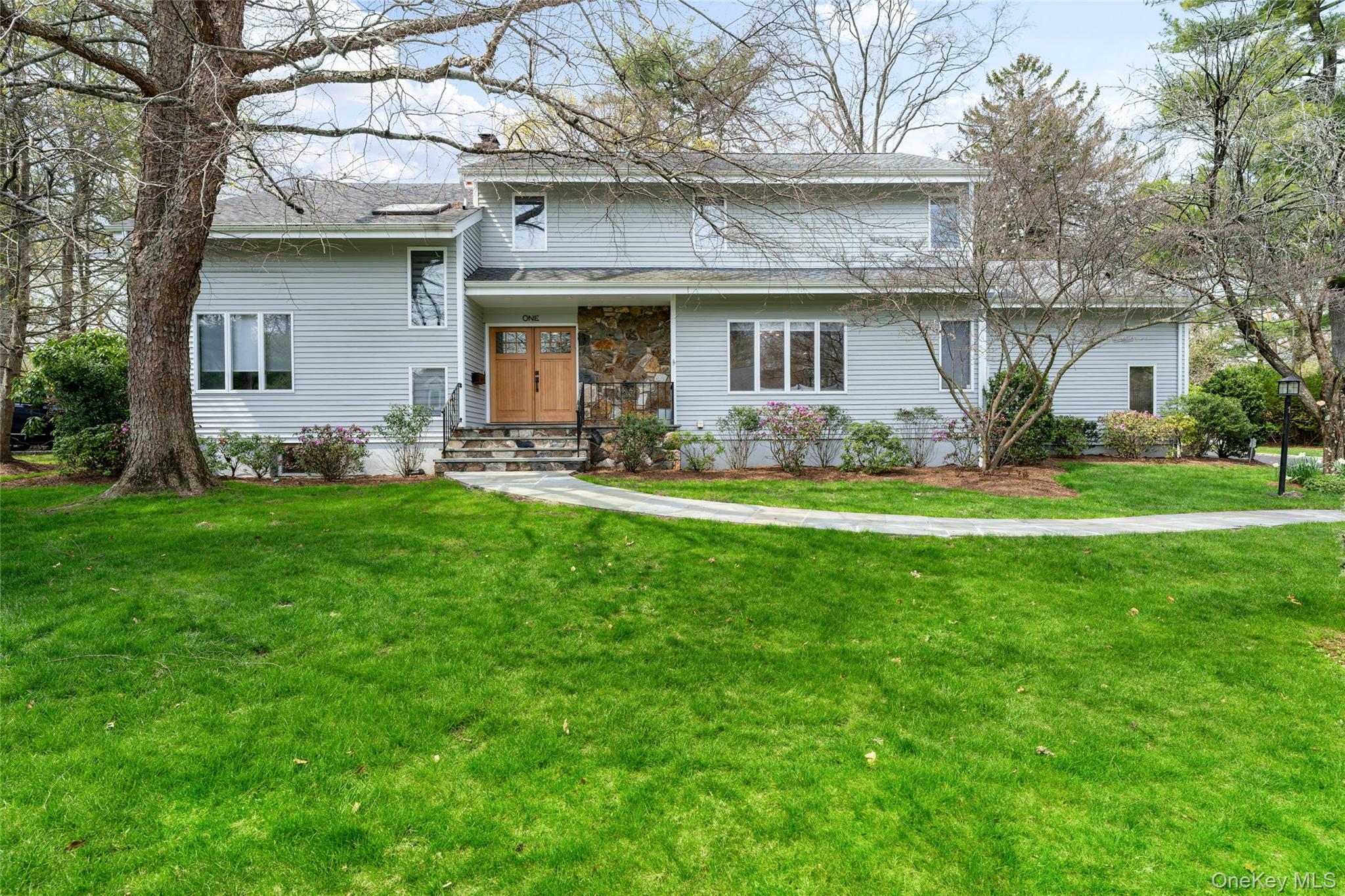 1 Canterbury Road S