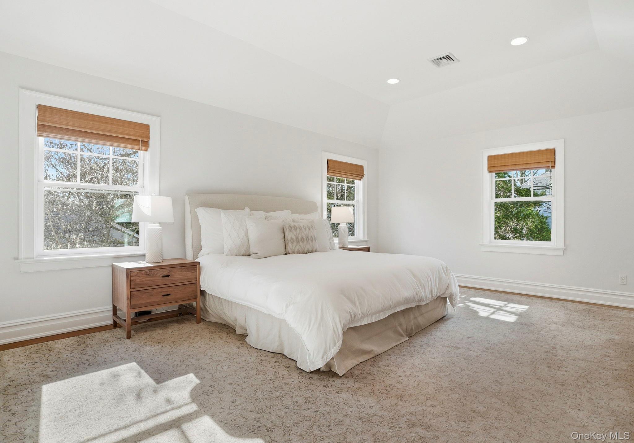 4 Boulder Road