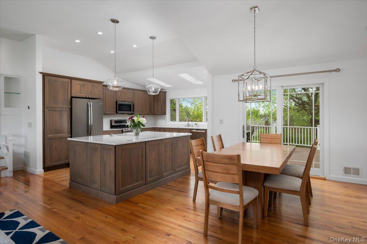 8 Fairlawn Parkway