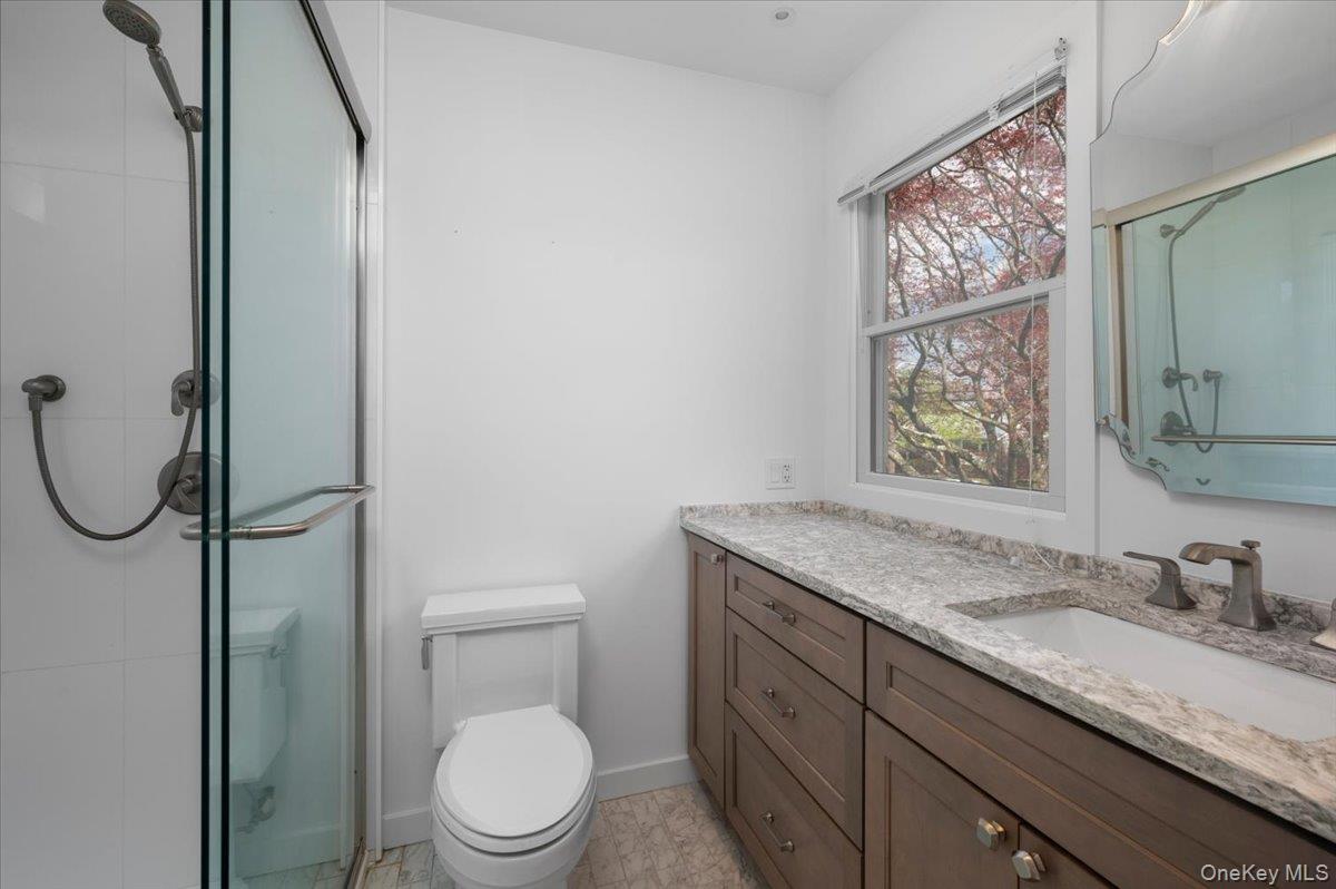 8 Fairlawn Parkway