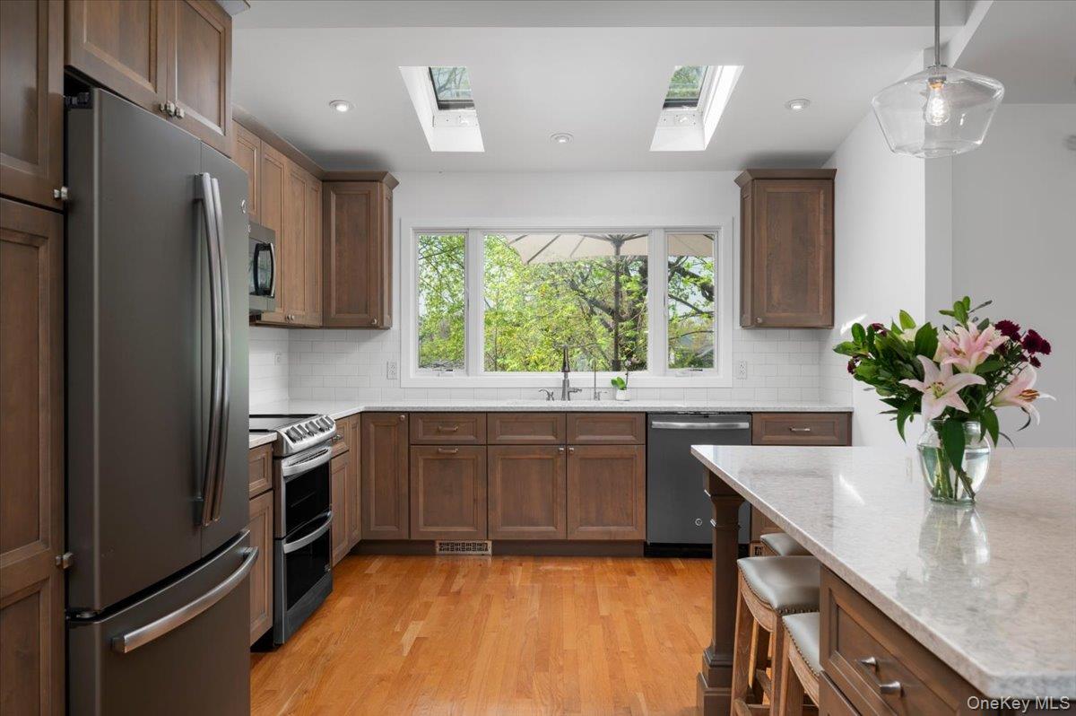 8 Fairlawn Parkway