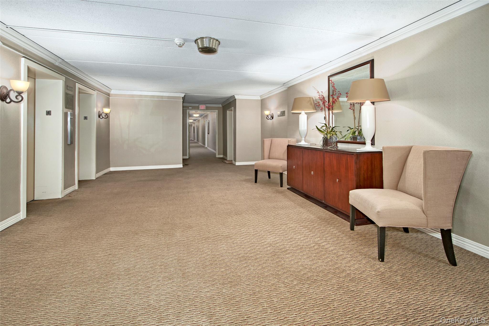 480 Halstead Avenue Unit: 4V