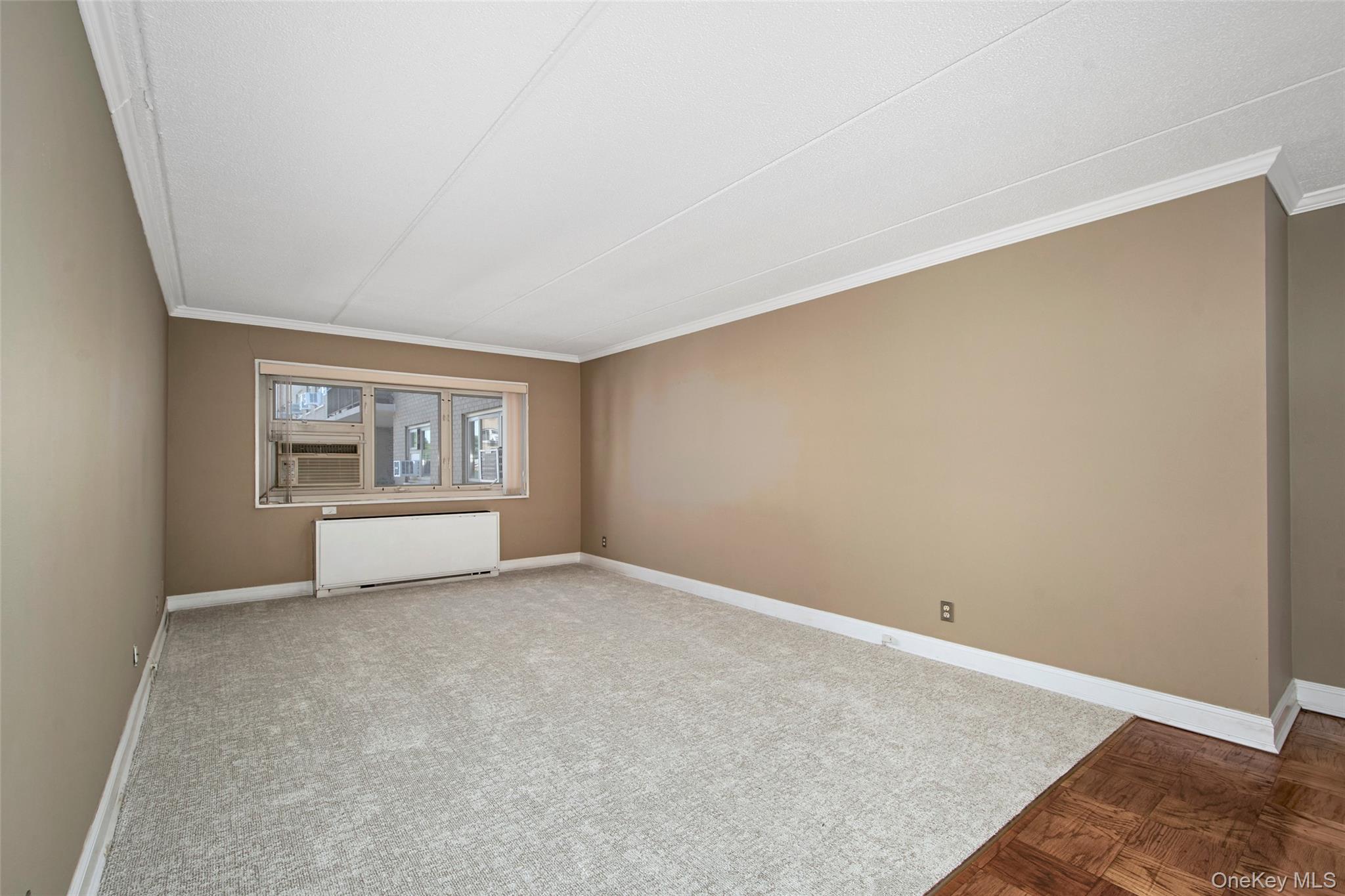 480 Halstead Avenue Unit: 4V