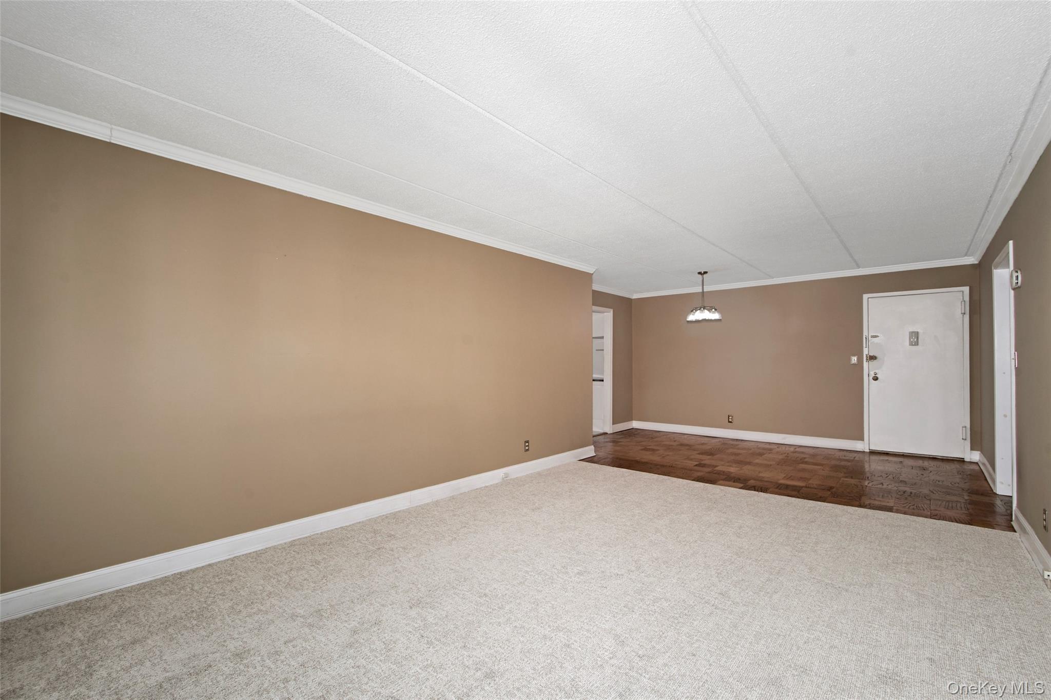 480 Halstead Avenue Unit: 4V