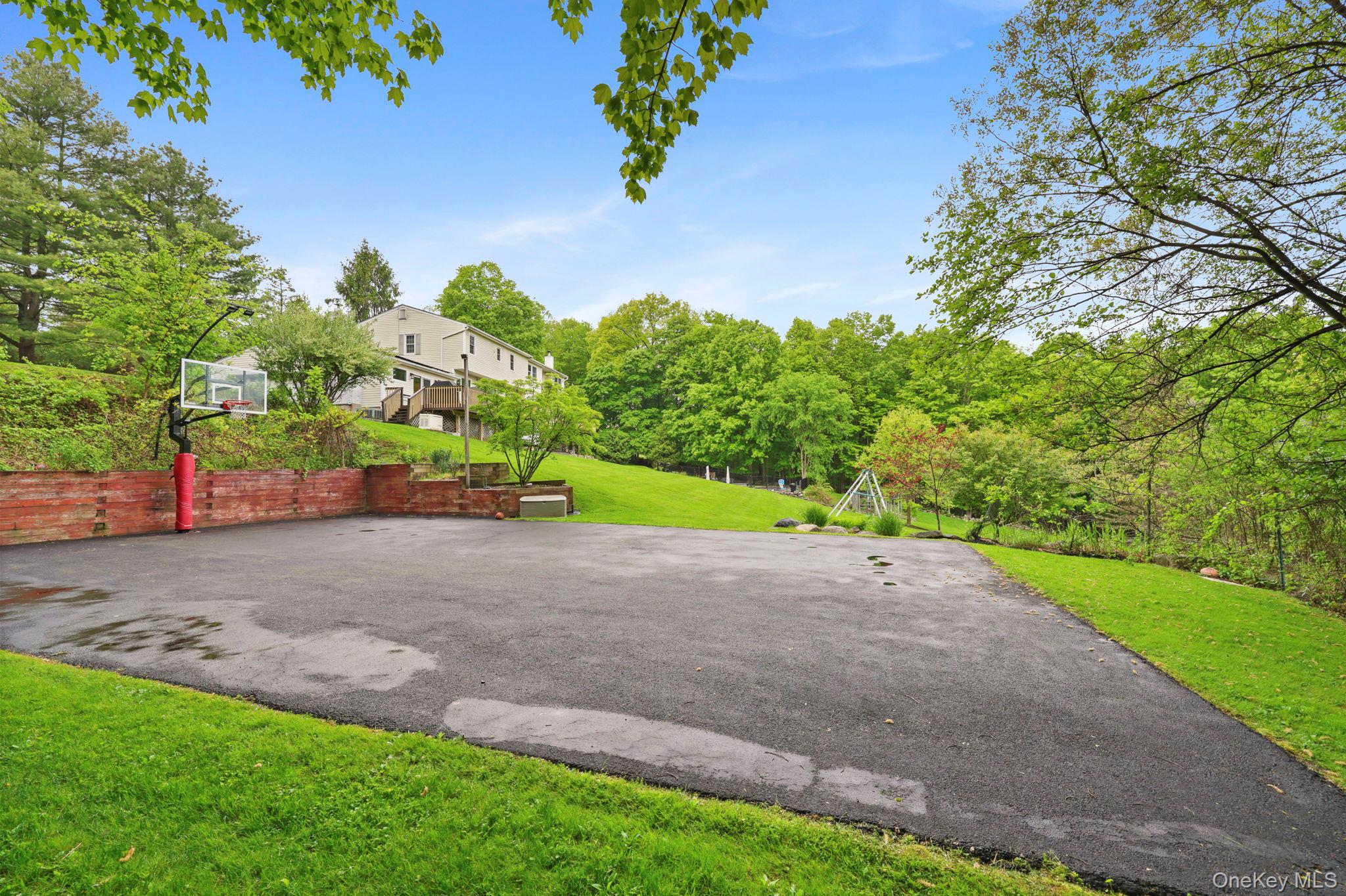 76 Eleanor Drive