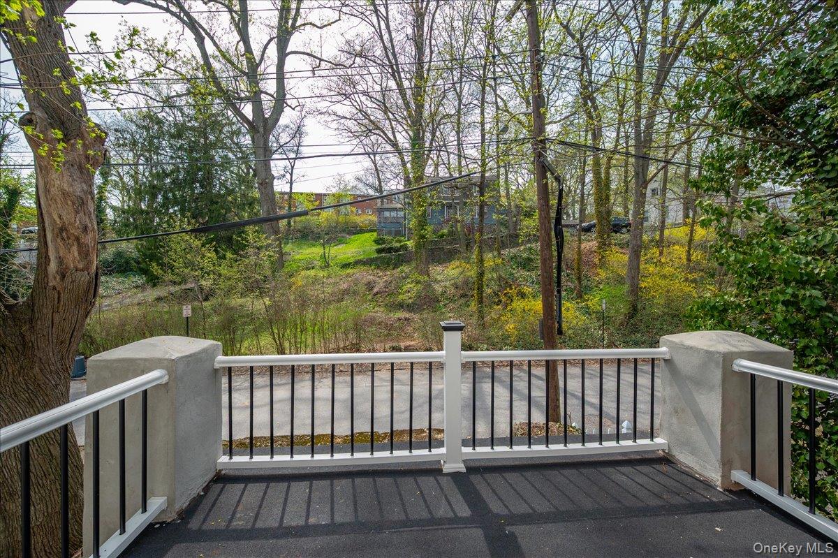 25 Whitewood Avenue