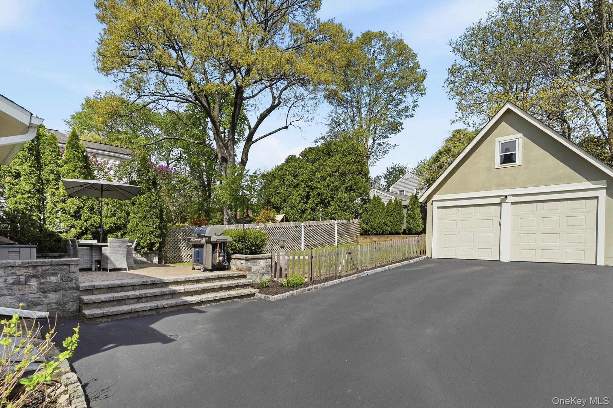 112 Hobart Avenue