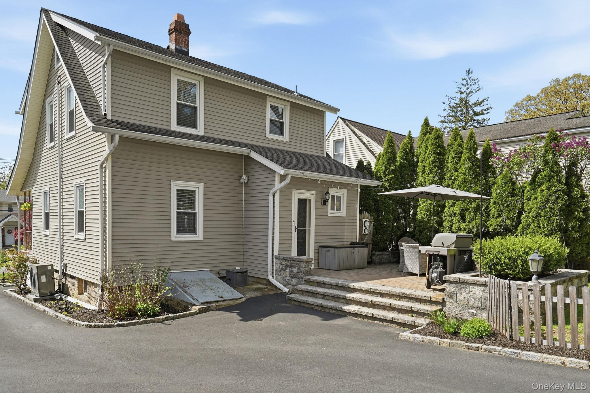 112 Hobart Avenue