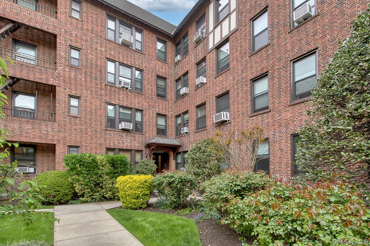 246 Bronxville Road Unit: I3